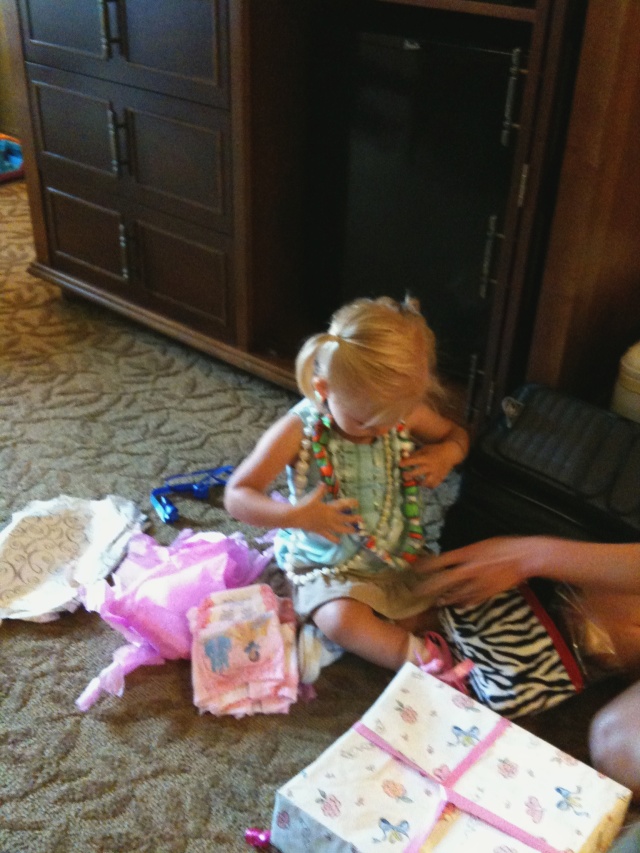 2010-05-30-02 Sydney's 2nd BD.jpg